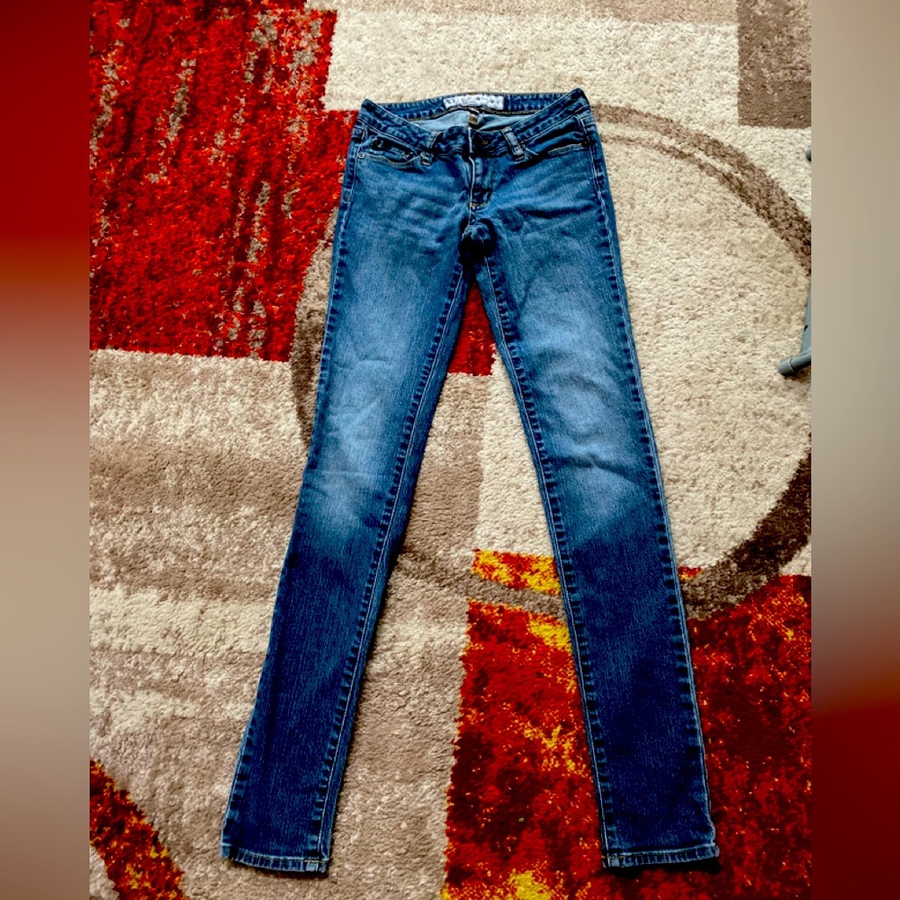 Bullhead Super Skinny Size 3L Jeans